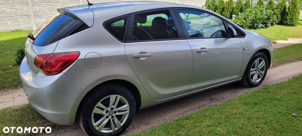 Opel Astra 1.6 Color Edition - 3