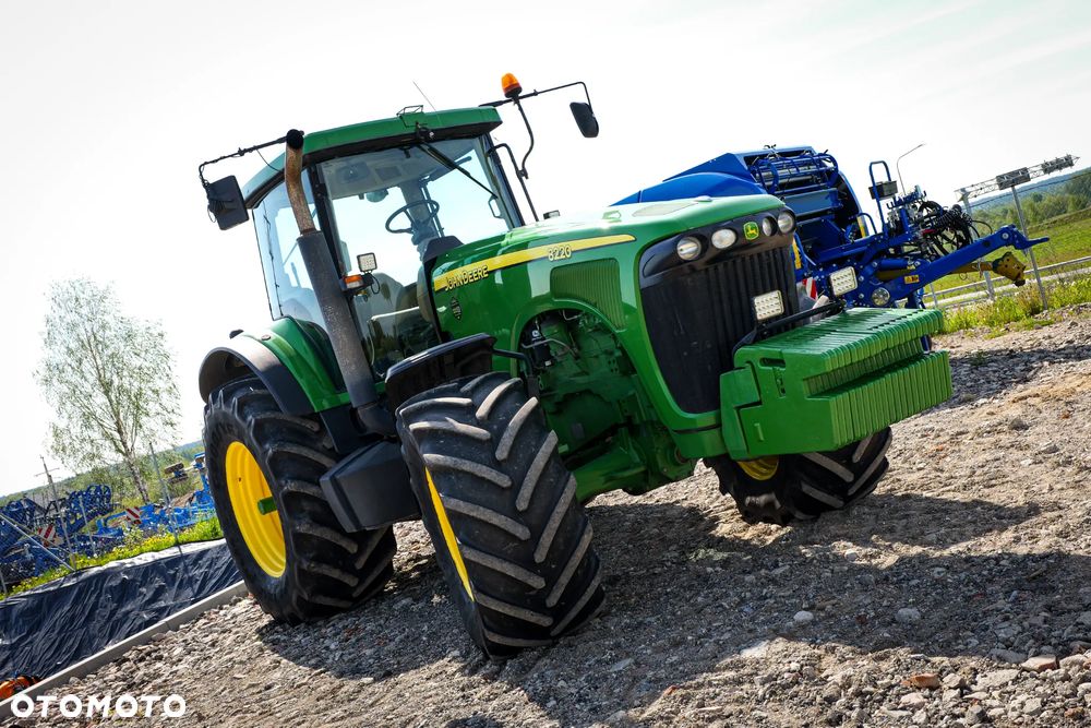 John Deere 8220 - 10