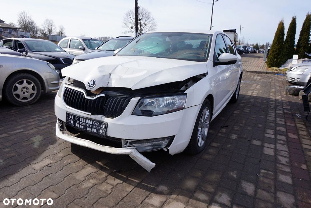 SKODA OCTAVIA III 5E3 LB LIFTBACK 2014 LF9E 1.6 TDI CLHA 105KM MWX BIAŁY na części - 1