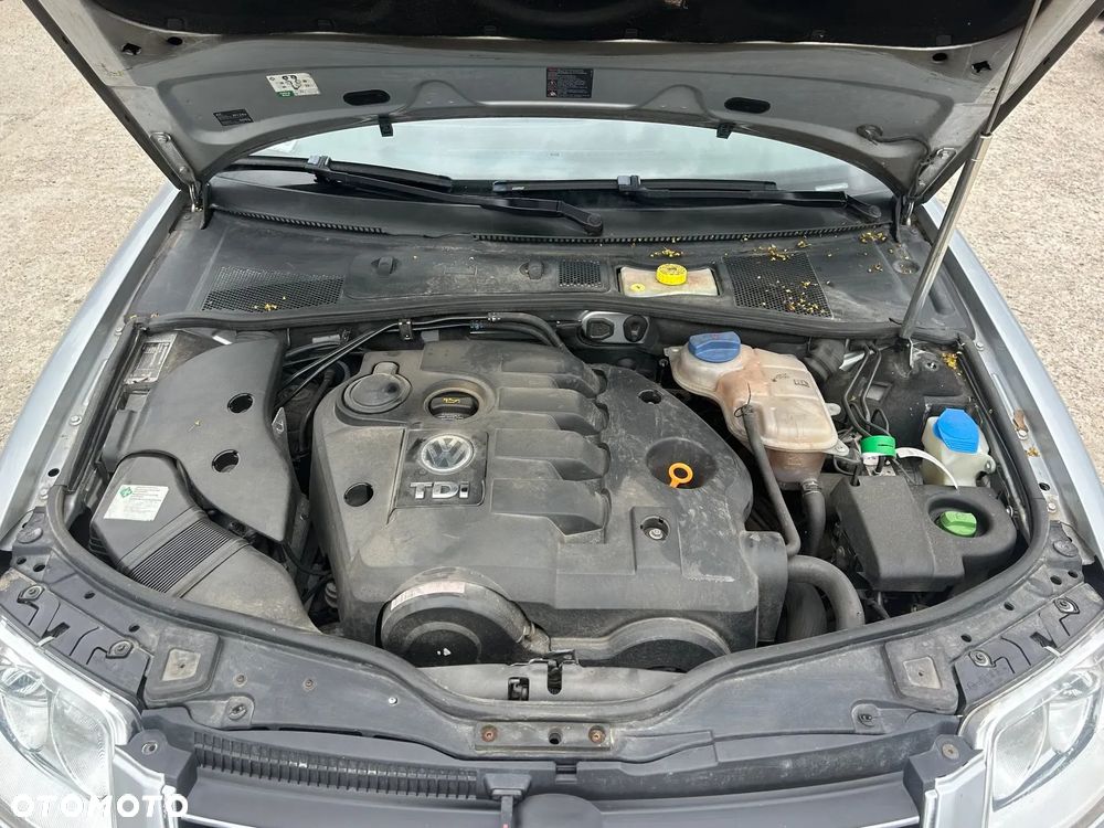 Volkswagen Passat 1.9 TDI Comfortline - 17