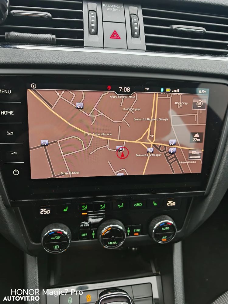 Skoda Octavia 1.6 TDI DSG Ambition - 14