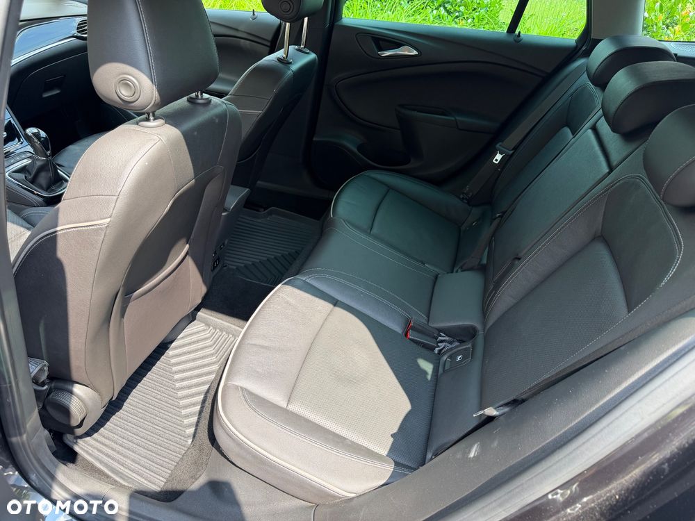 Opel Astra 1.6 D (CDTI) Innovation - 11