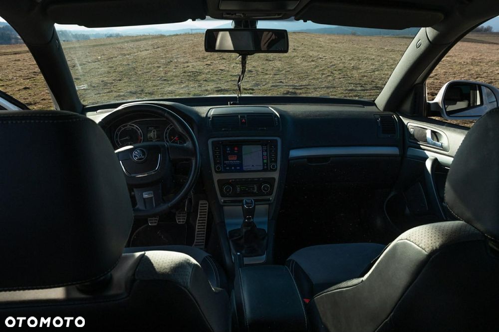 Skoda Octavia 2.0 TSI RS - 14