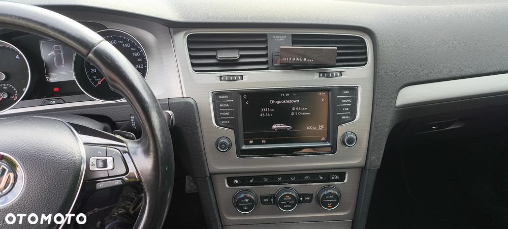 Volkswagen Golf 1.6 BlueTDI DSG Trendline - 18