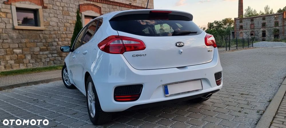 Kia Ceed 1.6 GDI Dream Team Edition - 7