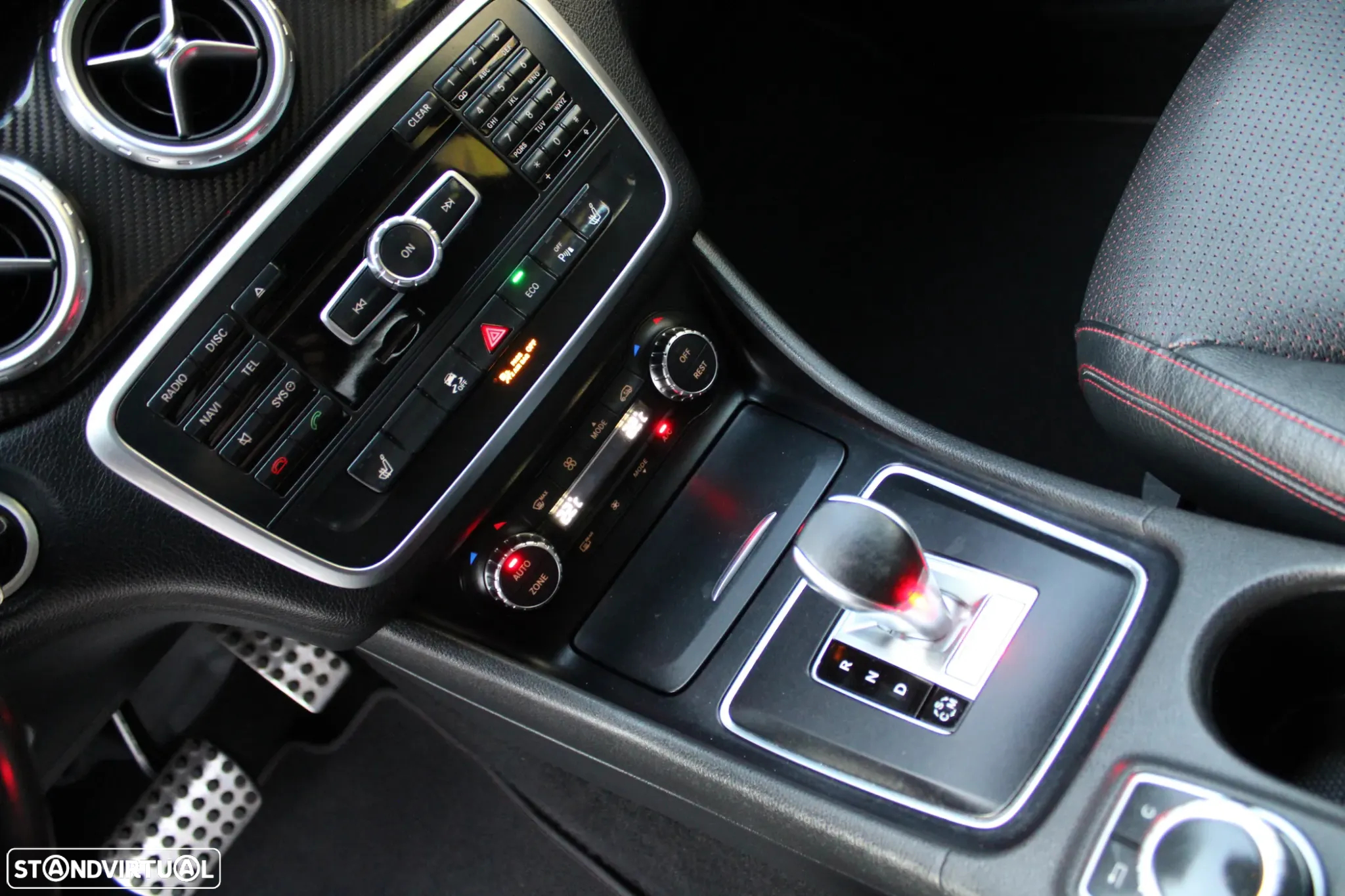 Mercedes-Benz GLA 45 AMG 4Matic 7G-DCT - 13