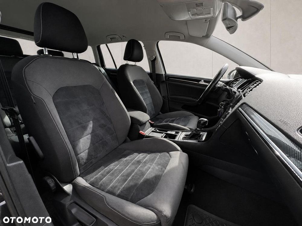 Volkswagen Golf 1.2 TSI BlueMotion Technology DSG Trendline - 19