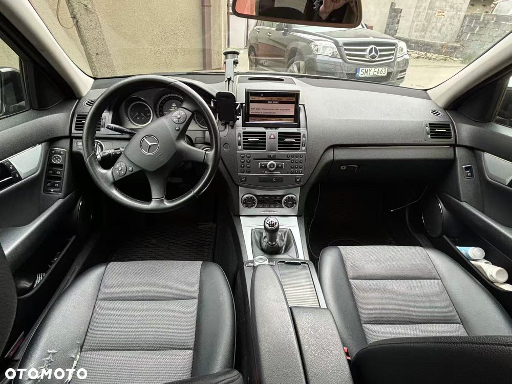 Mercedes-Benz Klasa C 200 CDI BlueEff Avantgarde - 9
