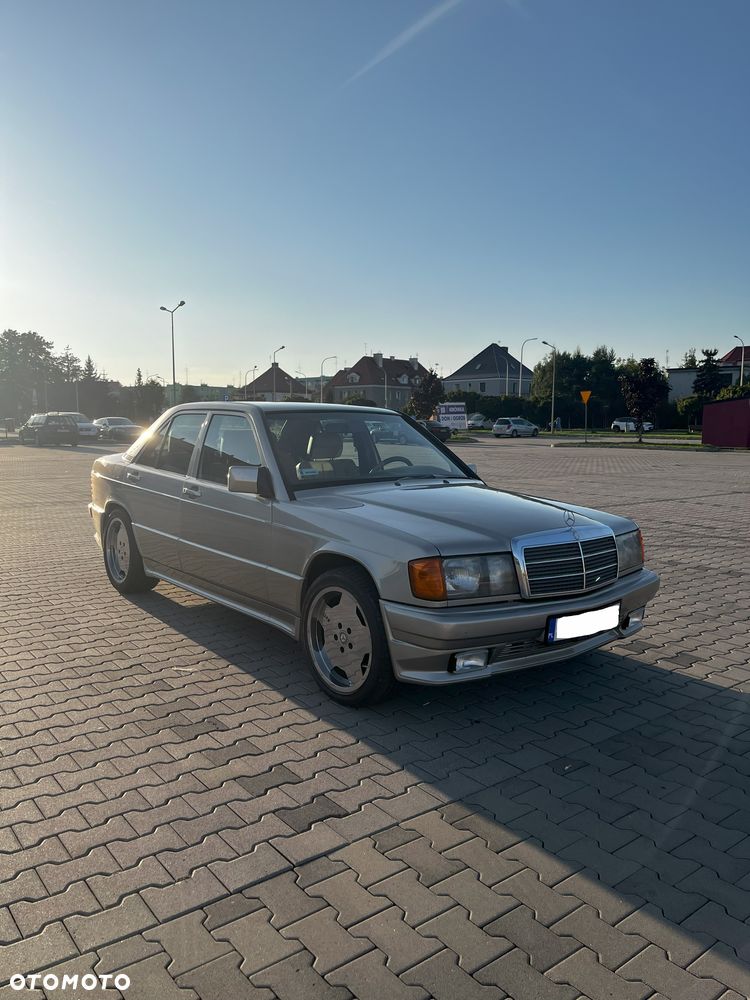 Mercedes-Benz W201 (190) - 6