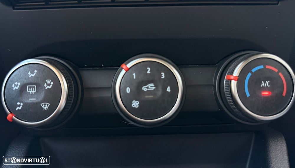 Renault Clio 1.0 TCe Evolution Bi-Fuel - 25