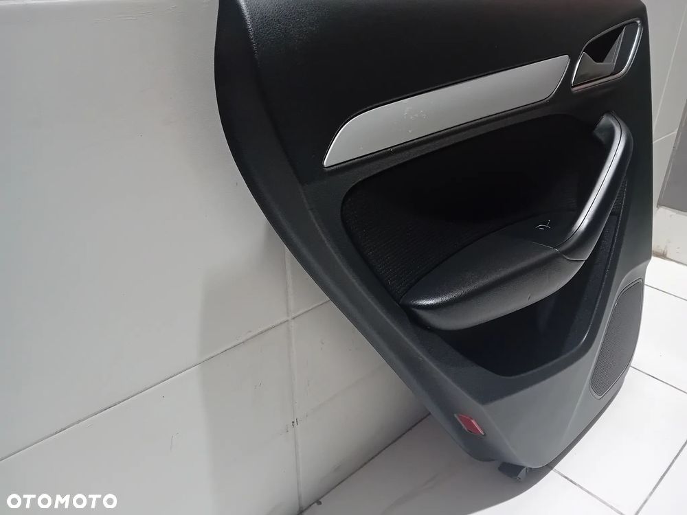 boczek lewy tył Audi Q3 2015 - 4