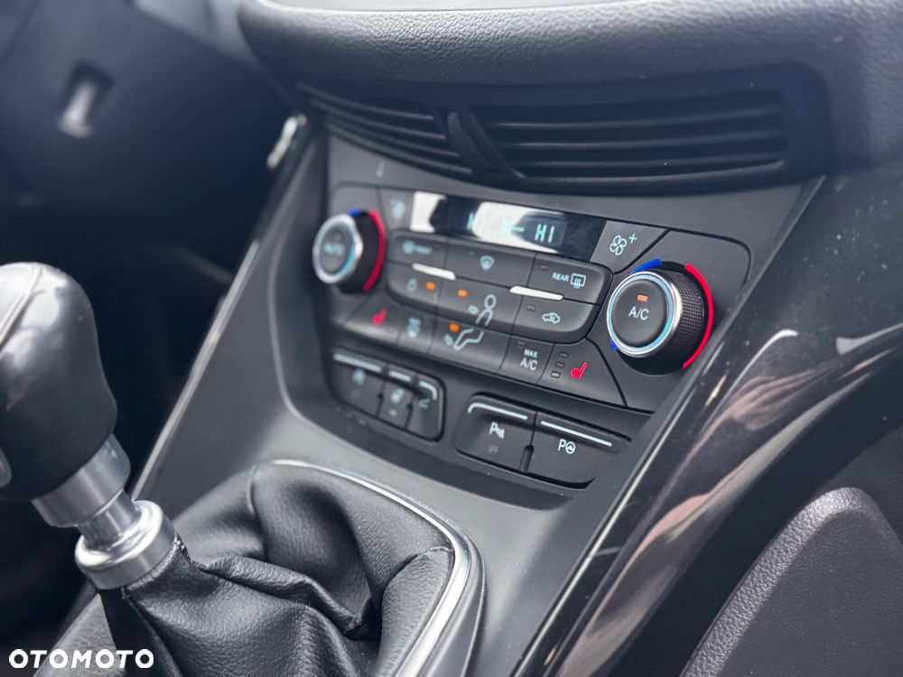 Ford Kuga 2.0 TDCi 2x4 ST-Line - 17