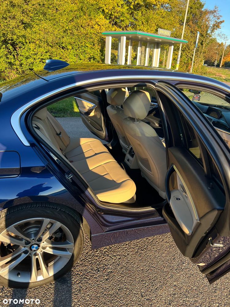 BMW Seria 3 330i Sport Line - 15