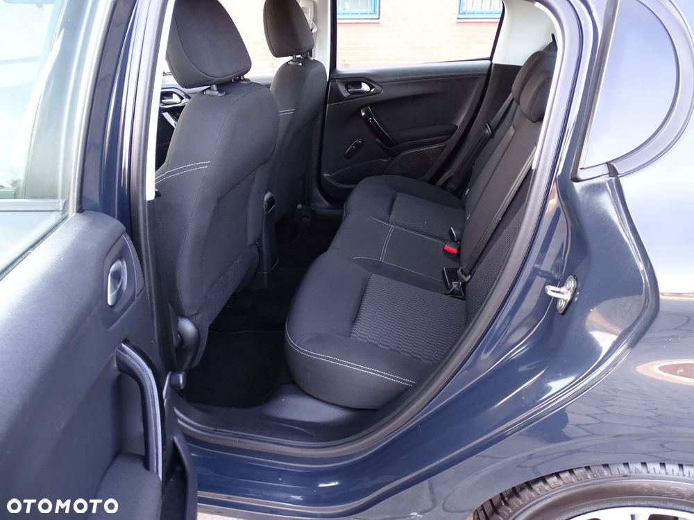 Peugeot 208 1.2 PureTech Style - 20