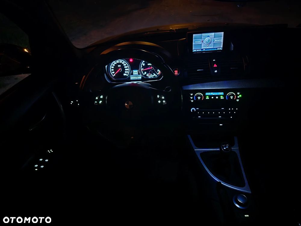 BMW Seria 1 120i - 18