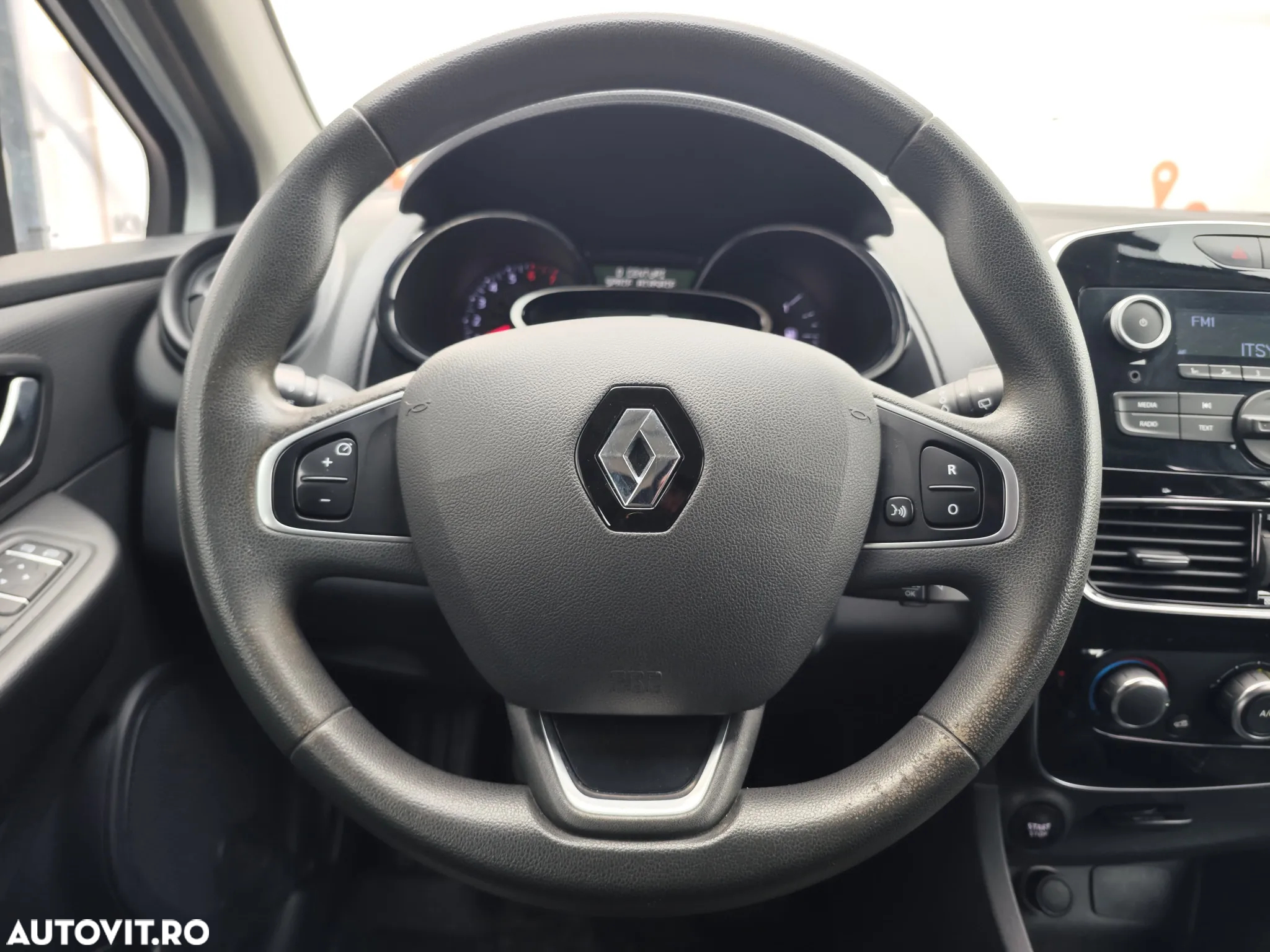 Renault Clio - 16