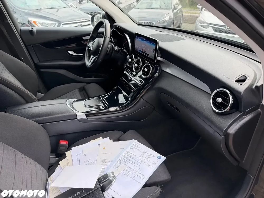 Mercedes-Benz GLC 300 e 4-Matic - 16