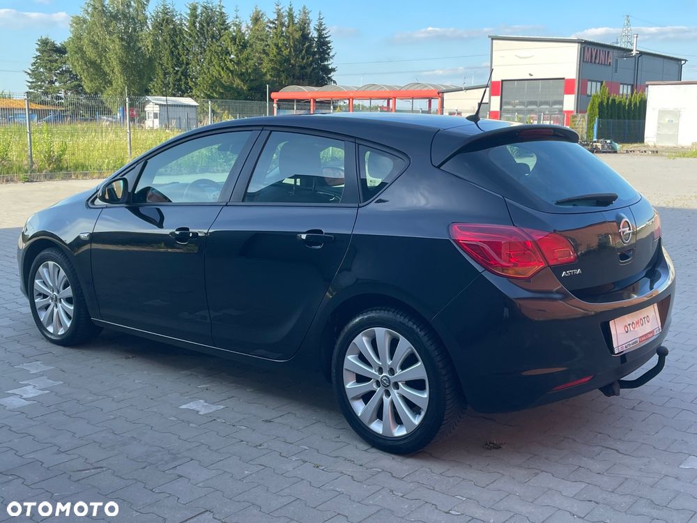 Opel Astra 1.6 Style - 23