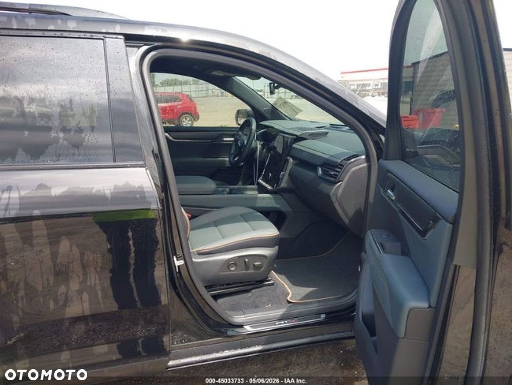 GMC Acadia - 10