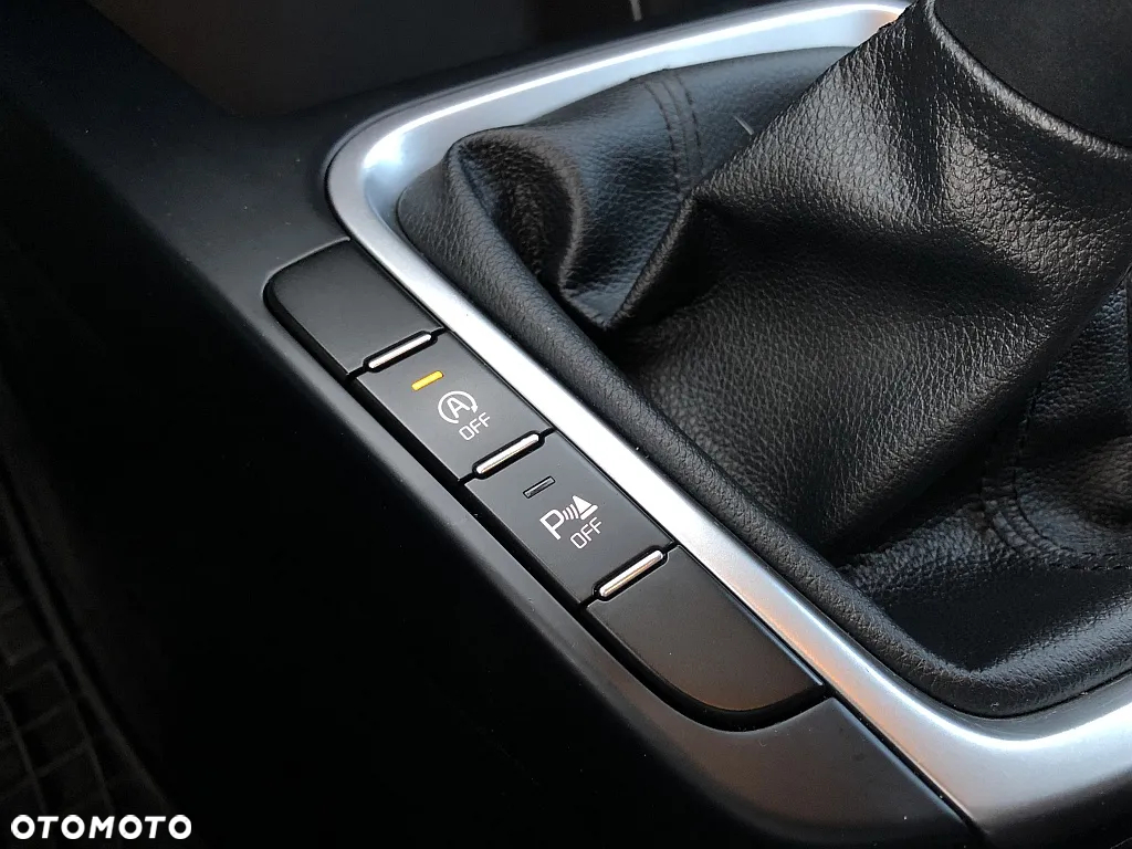 Kia Ceed 1.6 CRDi SCR L - 21