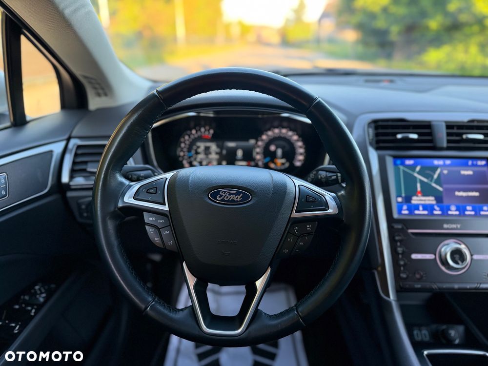 Ford Mondeo 2.0 EcoBlue Titanium - 26