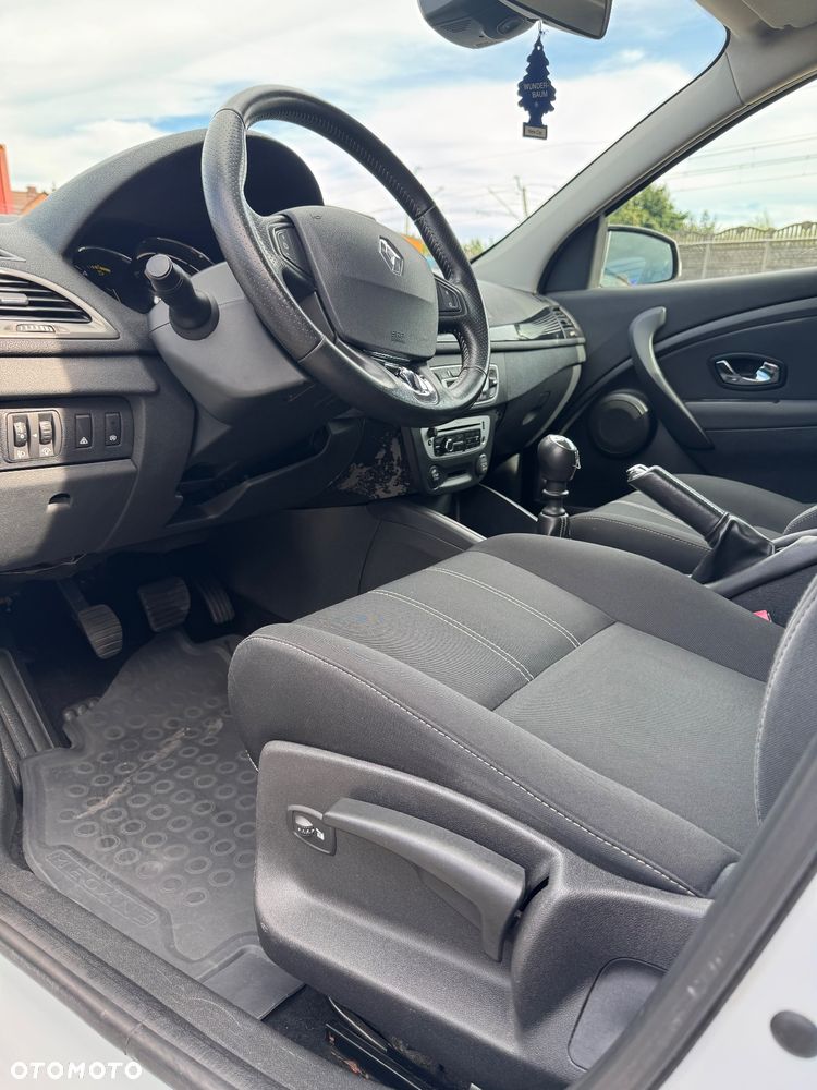 Renault Megane 1.5 dCi Bose - 10
