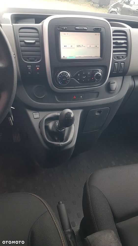Renault Trafic - 12