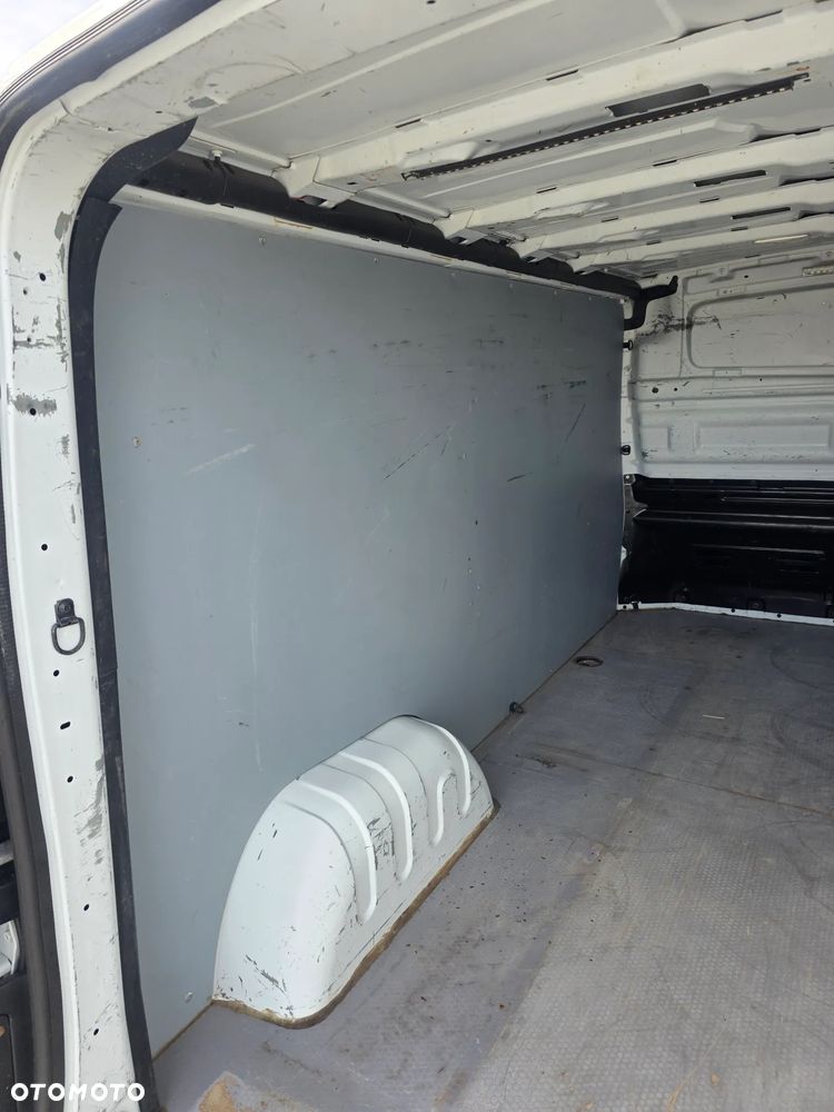 Renault Trafic opel vivaro L2H1 niski przebieg vito talento - 16