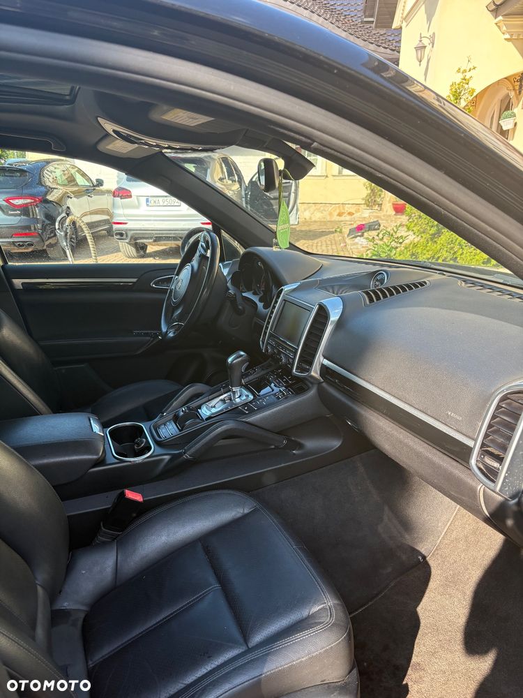 Porsche Cayenne Standard - 23
