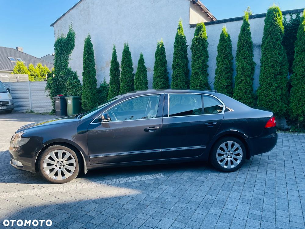 Skoda Superb 2.0 TDI Ambition - 2