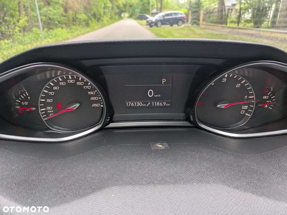 Peugeot 308 BlueHDi FAP 150 EAT6 Stop & Start Allure - 20