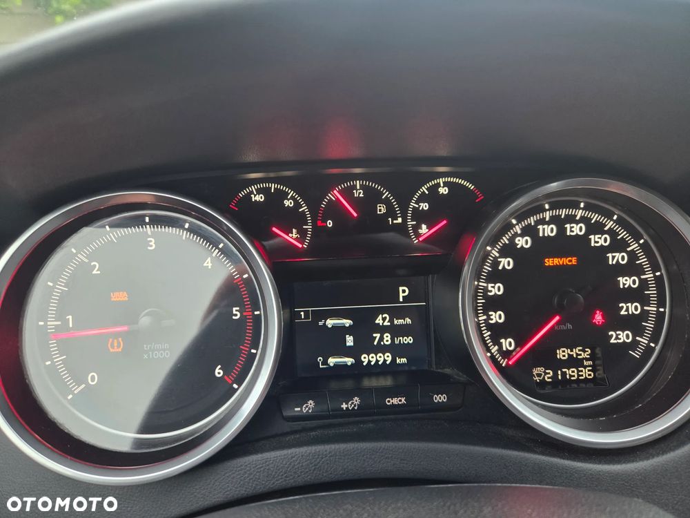 Peugeot 508 BlueHDi FAP 180 Automatik Stop&Start Allure - 11