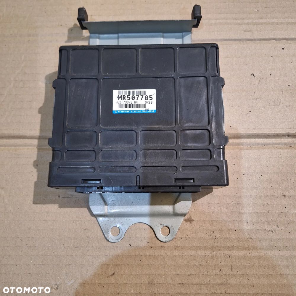 KOMPUTER MODUL STEROWNIK CARISMA MR507705 E2T73375H4 - 1
