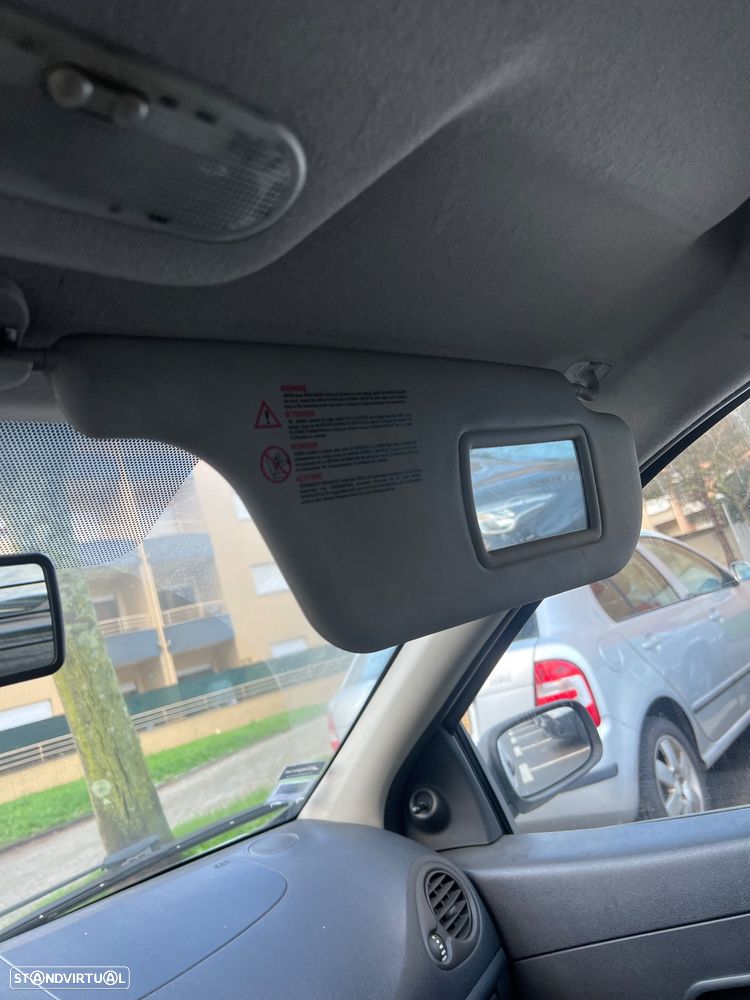 Renault Clio 1.5 dCi Confort - 9