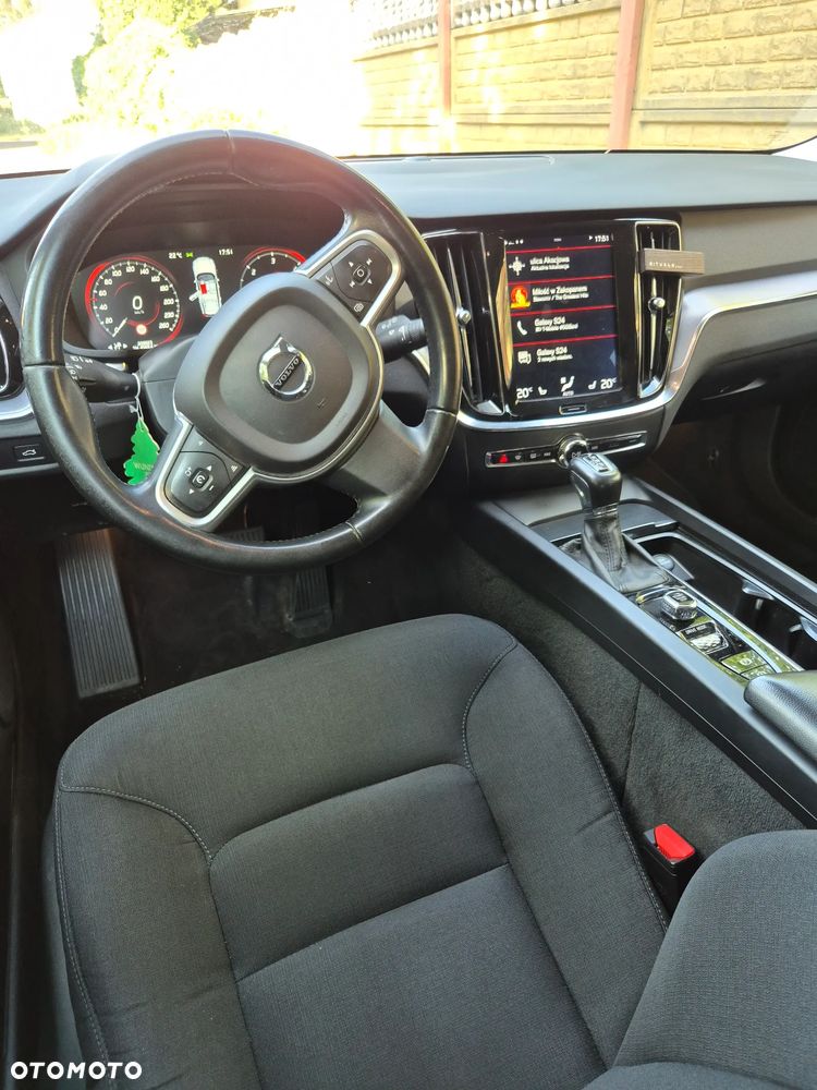 Volvo V60 2018 photo 3