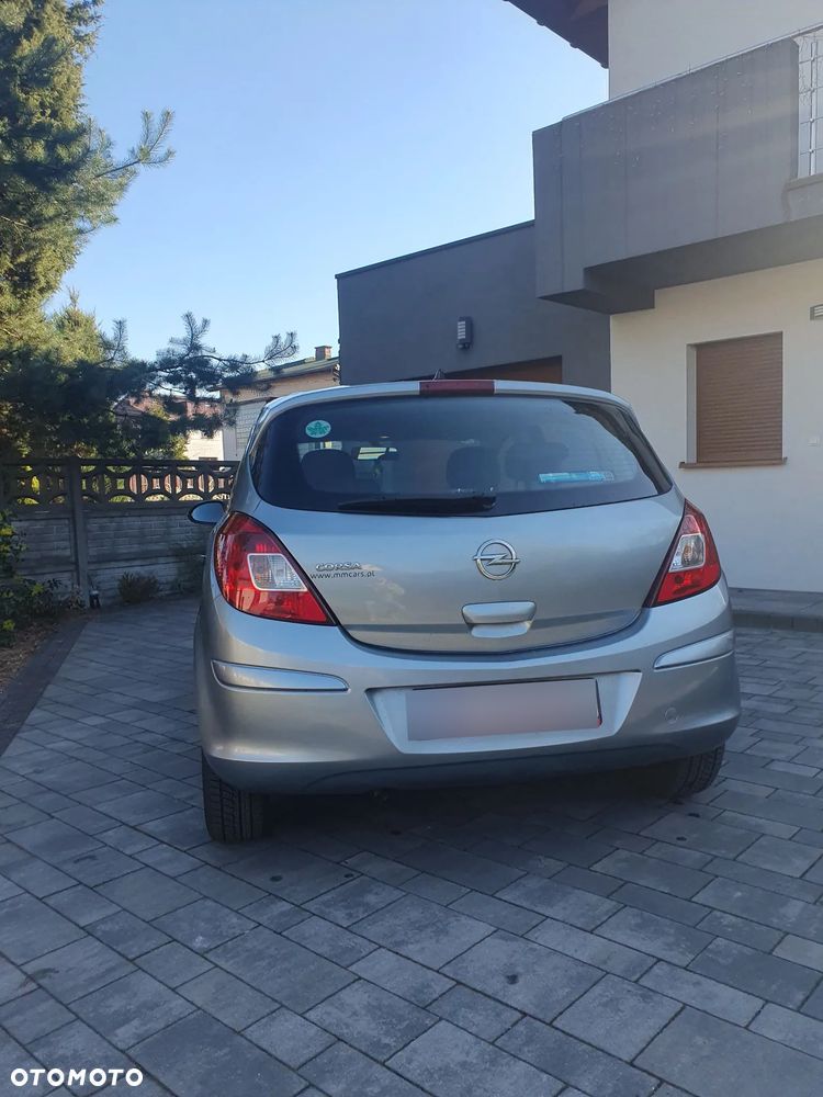 Opel Corsa 1.2 16V Essentia - 6