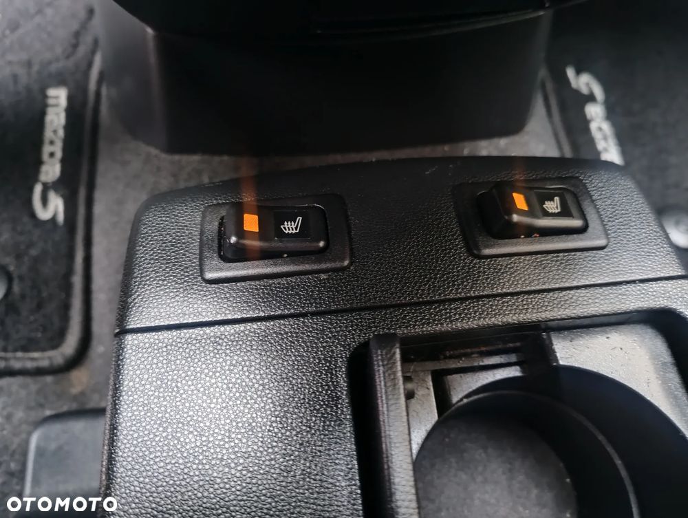 Mazda 5 2.0 CD DPF Exclusive - 13