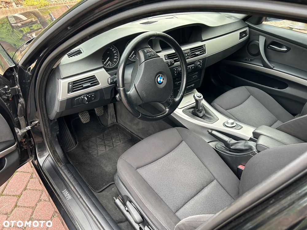 BMW Seria 3 320d DPF Edition Fleet Sport - 16