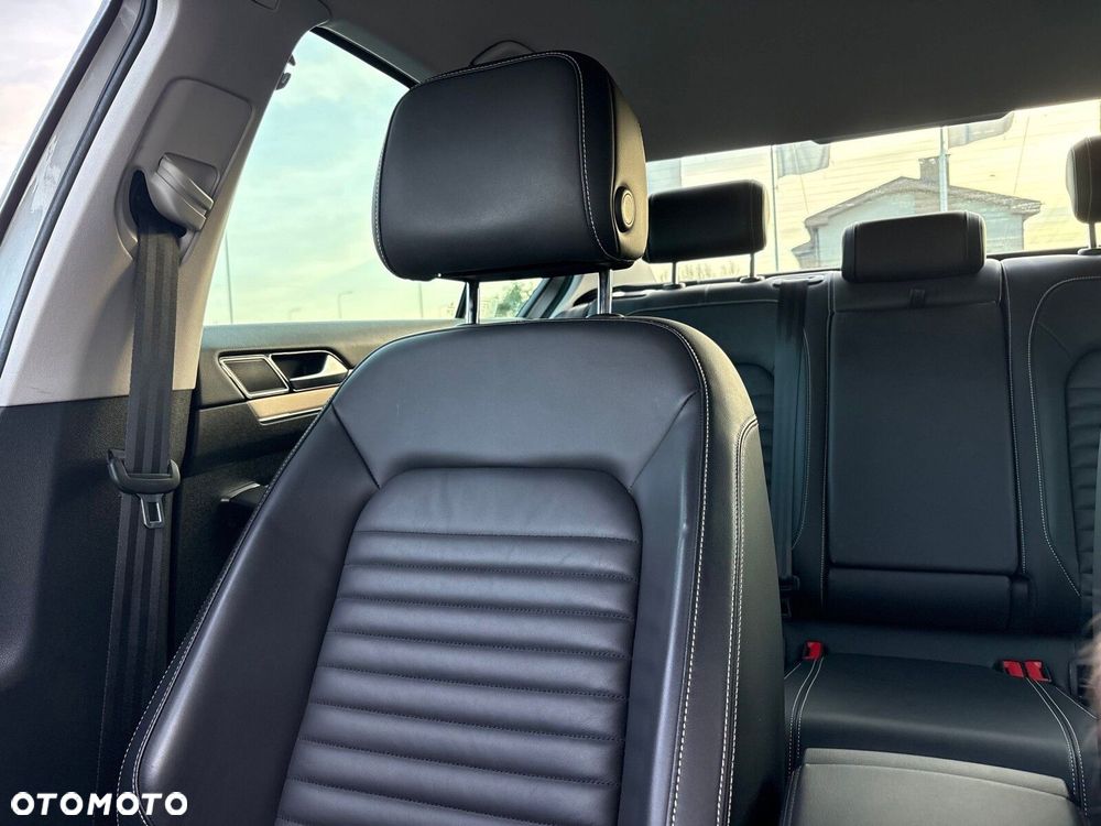 Volkswagen Passat 1.5 TSI EVO Elegance DSG - 30