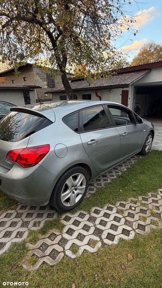 Opel Astra - 4