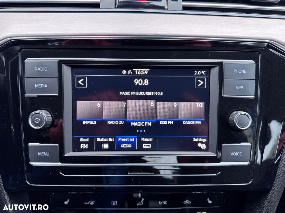 Volkswagen Passat 2.0 TDI DSG Highline - 11