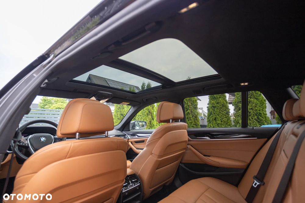 BMW Seria 5 520i Sport Line sport - 31