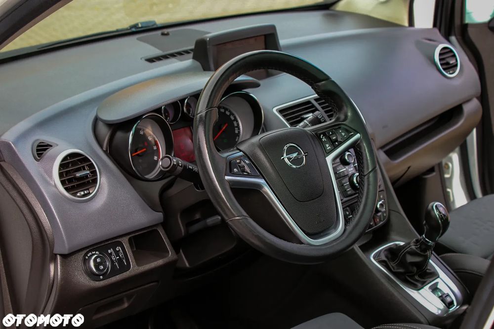 Opel Meriva 1.4 T Cosmo - 32
