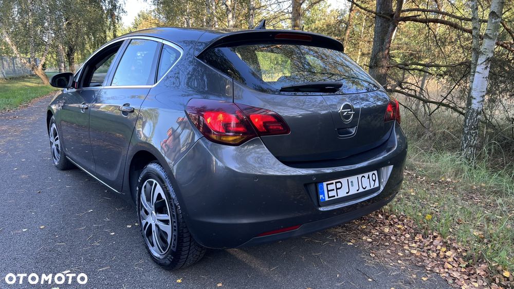 Opel Astra IV 1.7 CDTI Cosmo - 7