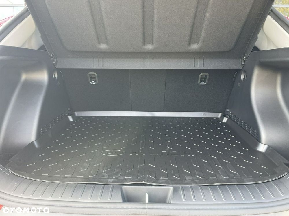 Hyundai Kona - 38