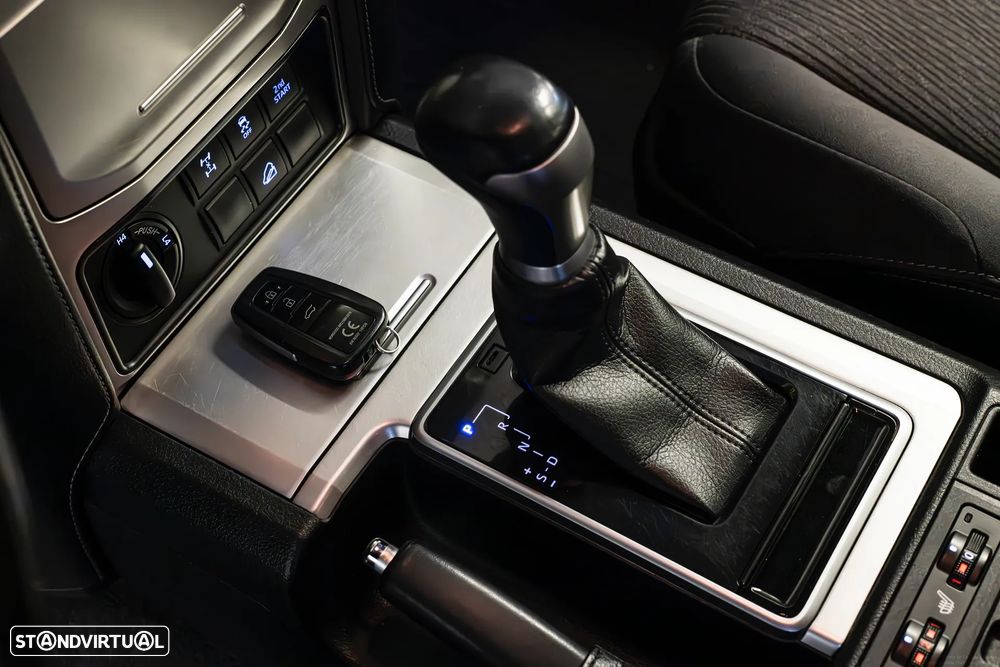 Toyota Land Cruiser Prado - 21