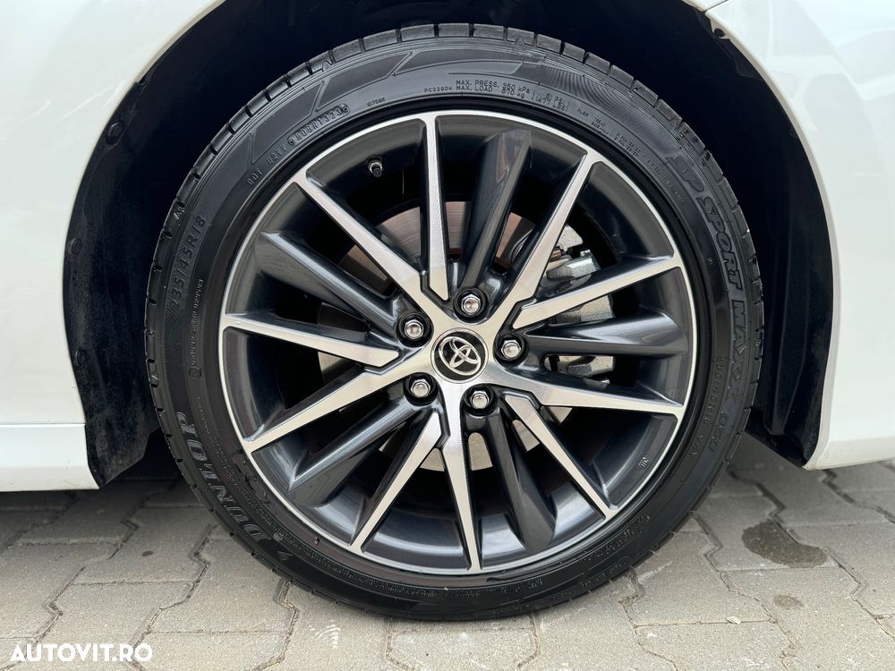 Toyota Camry 2.5 HEV Executive - 13