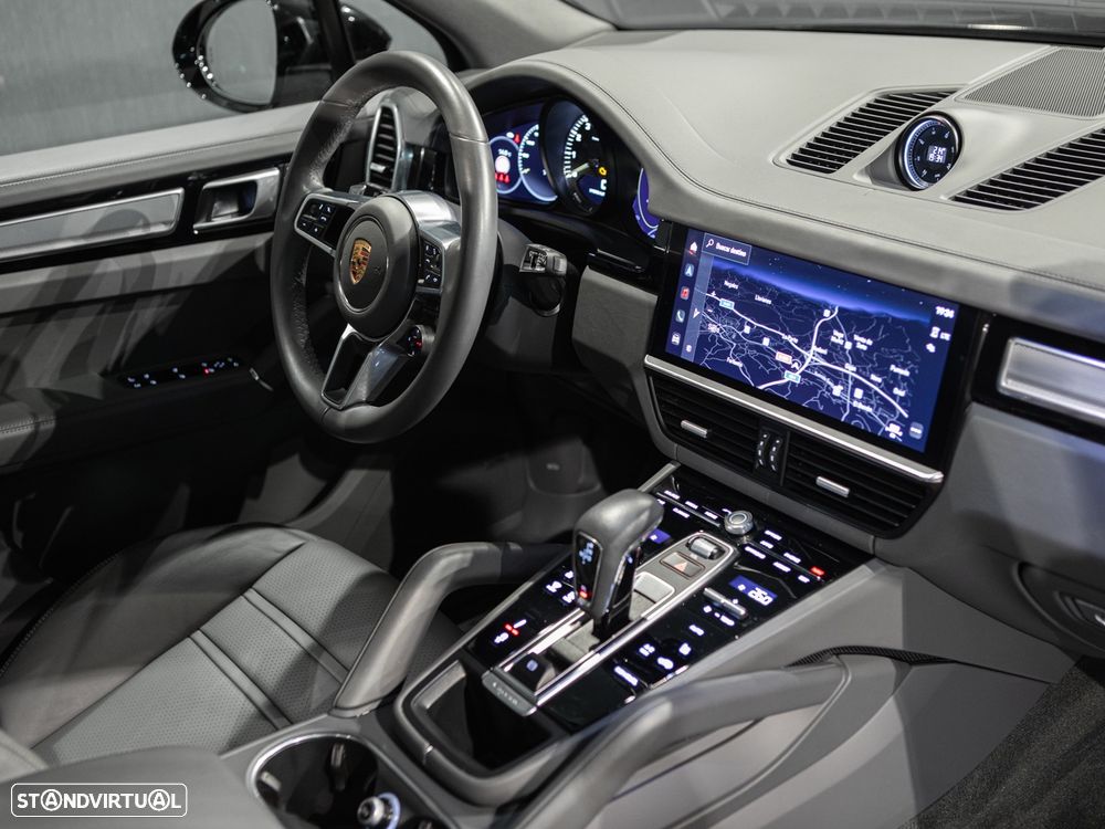 Porsche Cayenne E-Hybrid Platinum Edition - 41