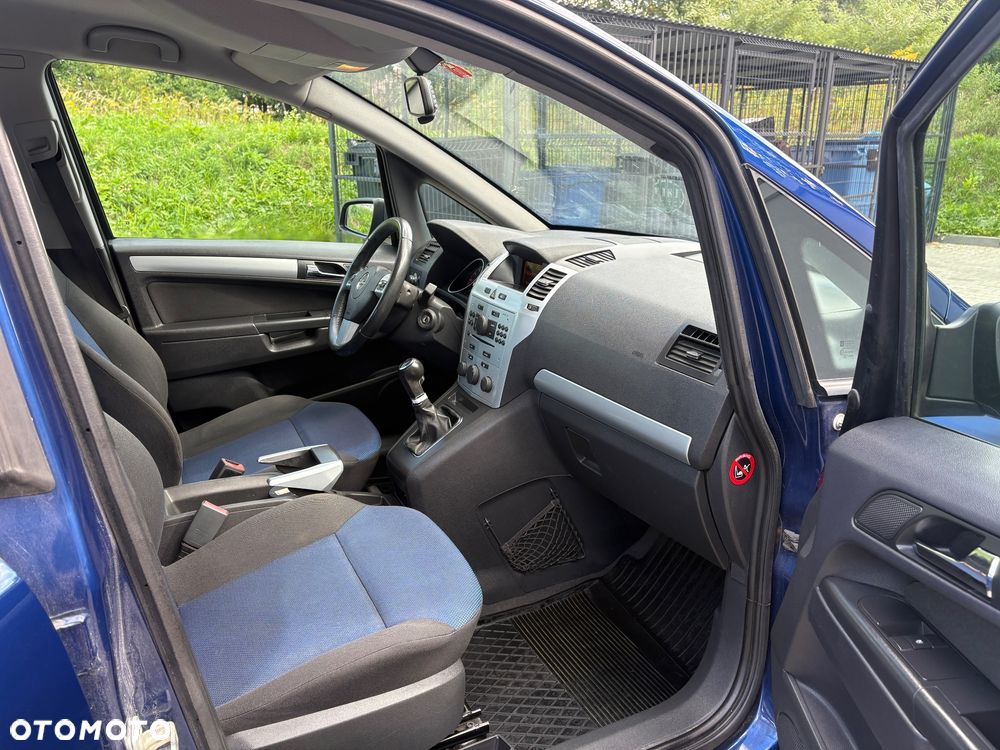 Opel Zafira 1.8 Essentia EU5 - 12