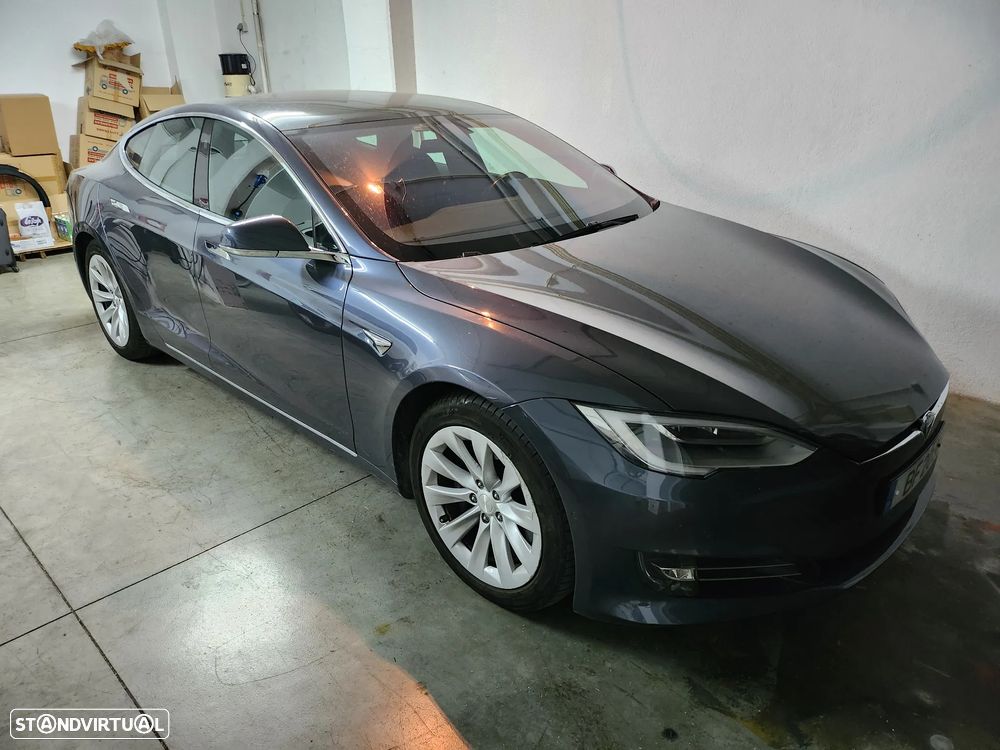 Tesla Model S Long Range - 1